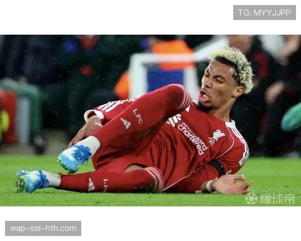 巴黎圣日耳曼前锋于格·埃基蒂克跟腱断裂重伤，将错过世界杯